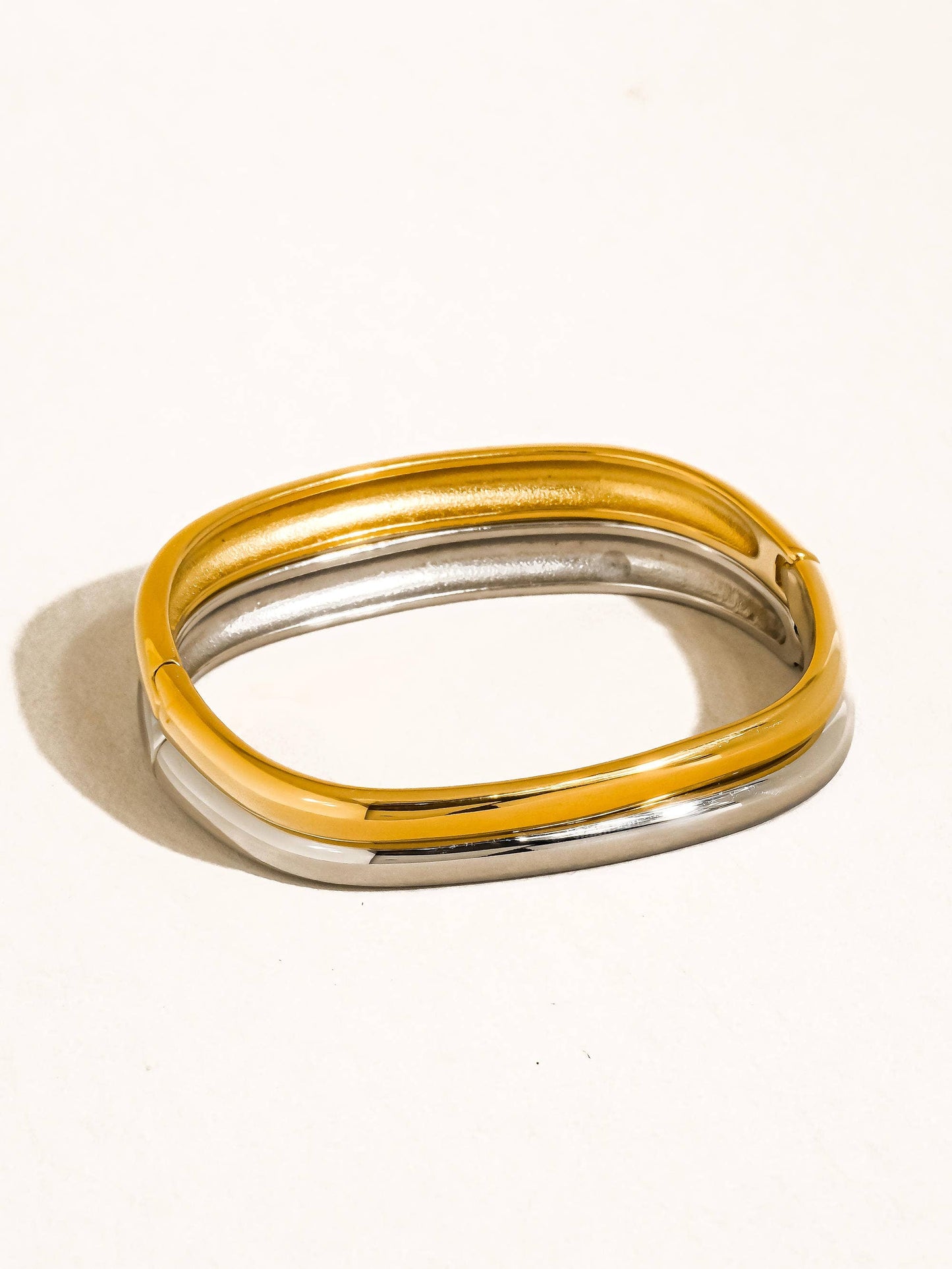 Renzi 18K Gold Non-Tarnish Classic Bangle: Silver