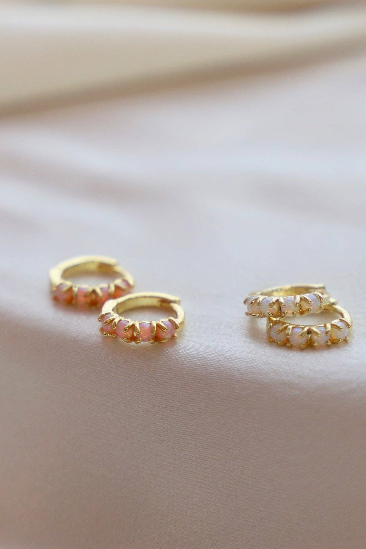 OPALITE HUGGIES: Gold