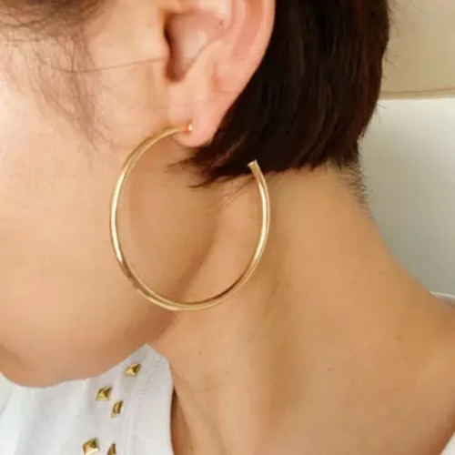 The Best Of Hoops Earrings: Shiny Gold