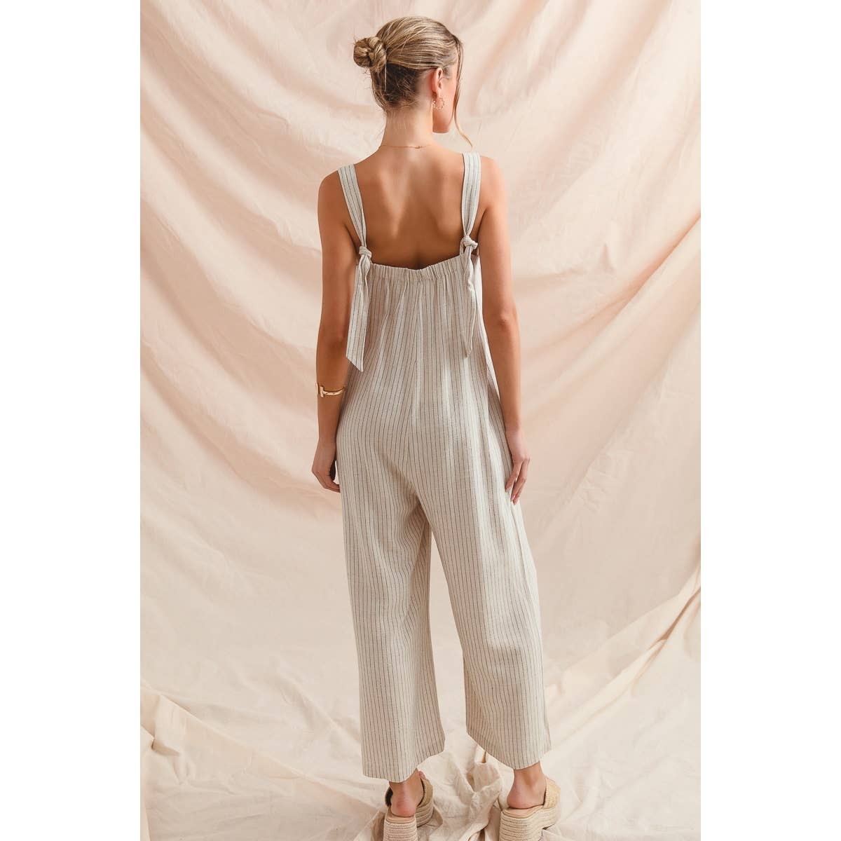 BUTTON FRONT STRIPE LINEN BLEND JUMPSUIT OVERALLS: OATMEAL/BLACK