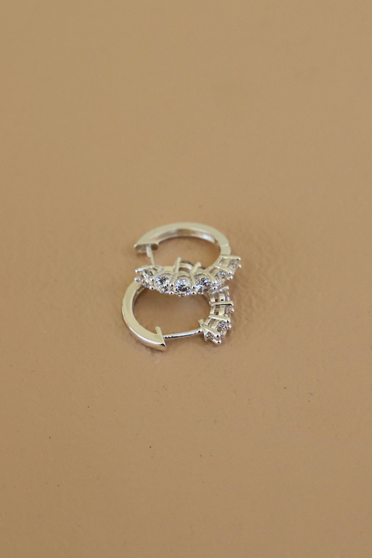 ÉLAN SILVER HOOPS: SILVER