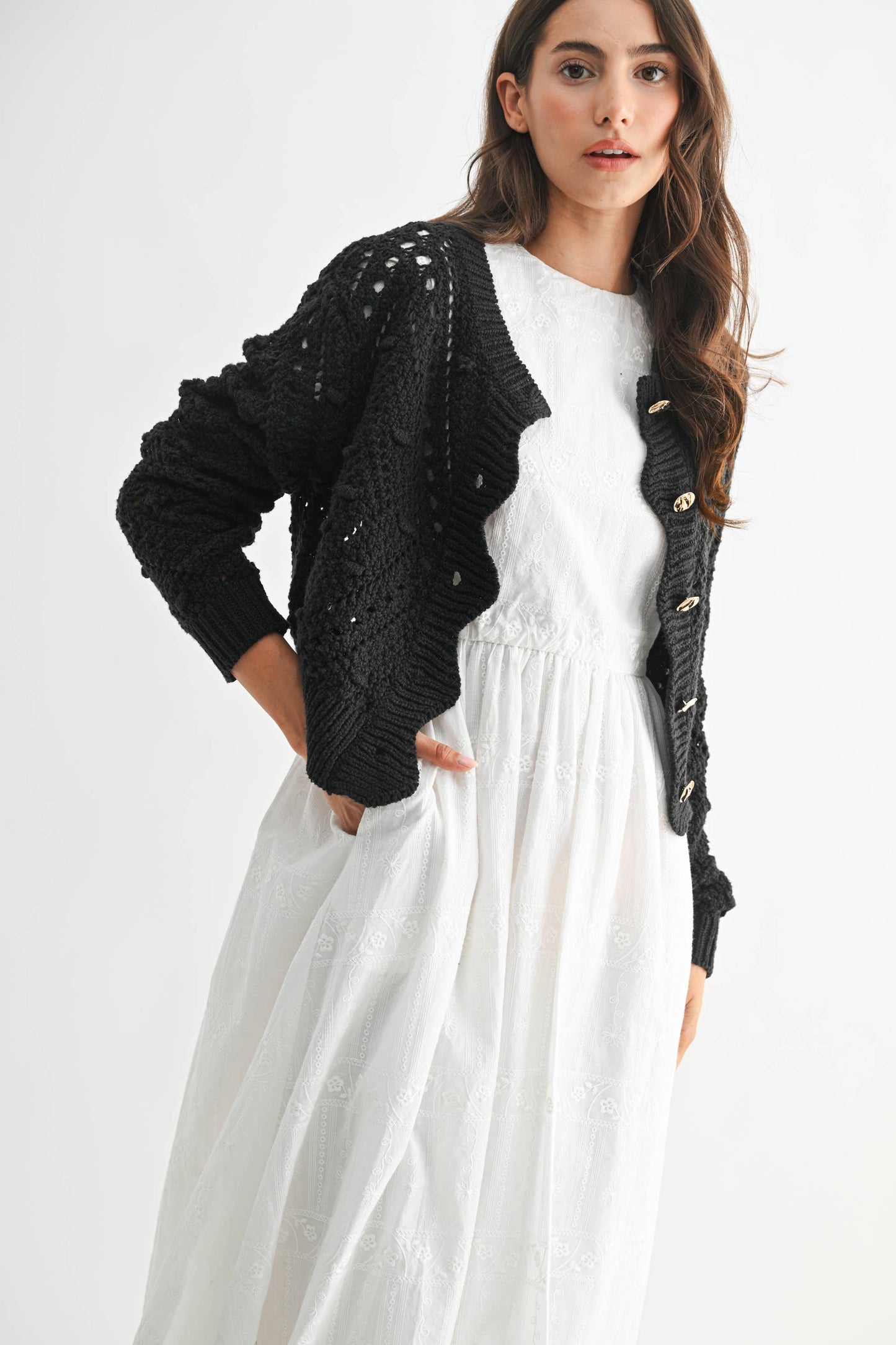 KNIT CARDIGAN WITH GOLD BUTTON DETAIL: LT. PINK