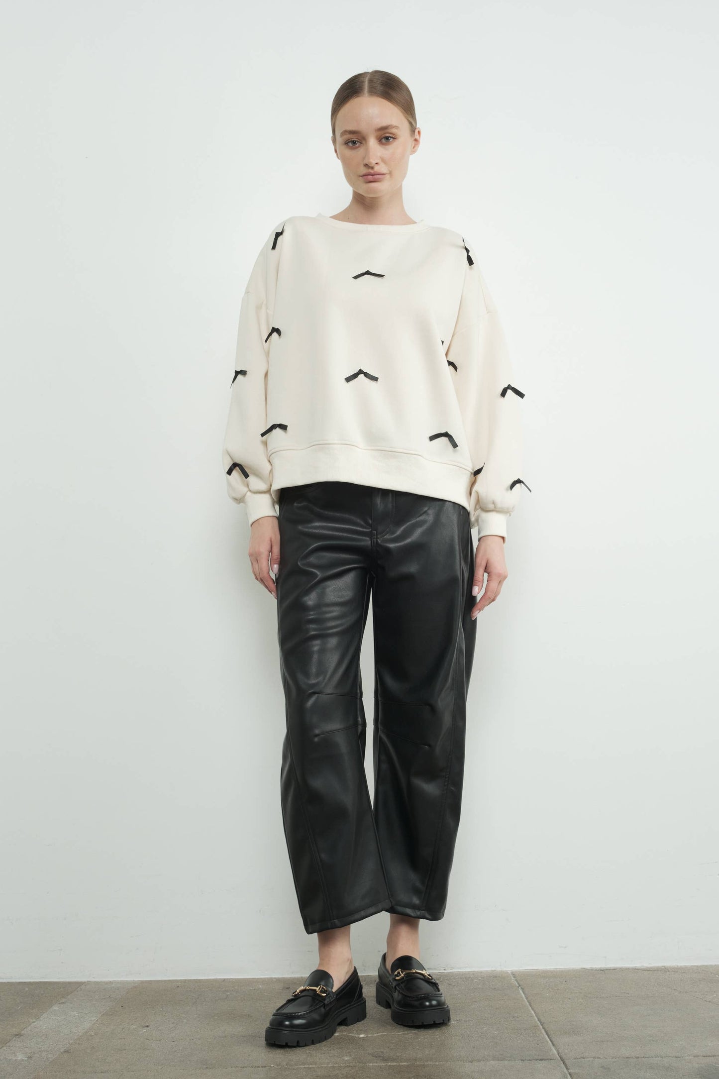 SATIN TAPE RIBBON CREWNECK SWEATSHIRTS: Heather Grey