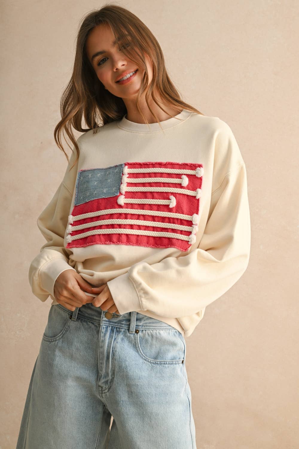 FLAG PATCH FRONT DETAIL SWEATSHIRTS: CREAM
