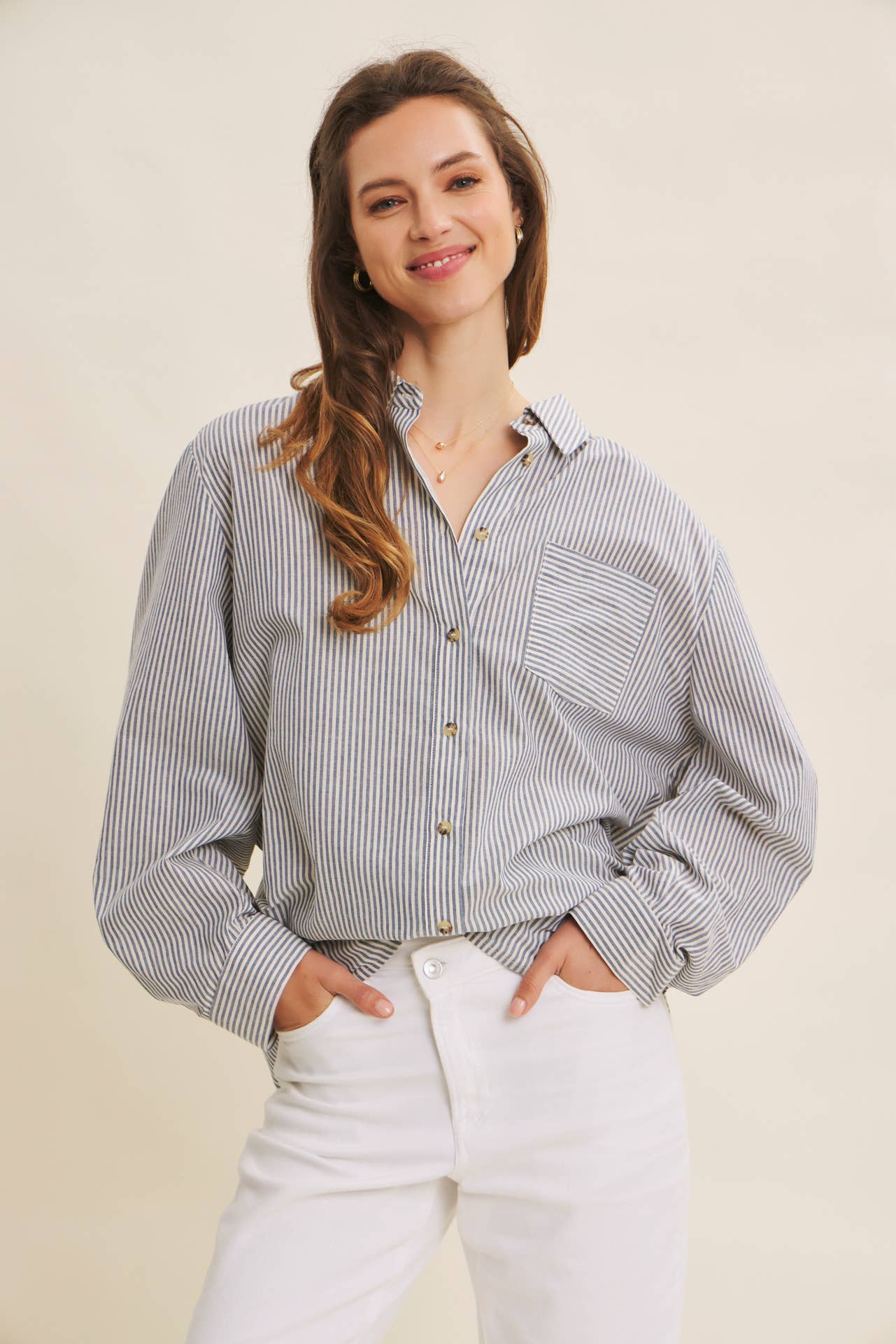 SEASONLESS EASE COTTON PINSTRIPE BUTTON-DOWN OVERSIZED SHIRT: DENIM BLUE