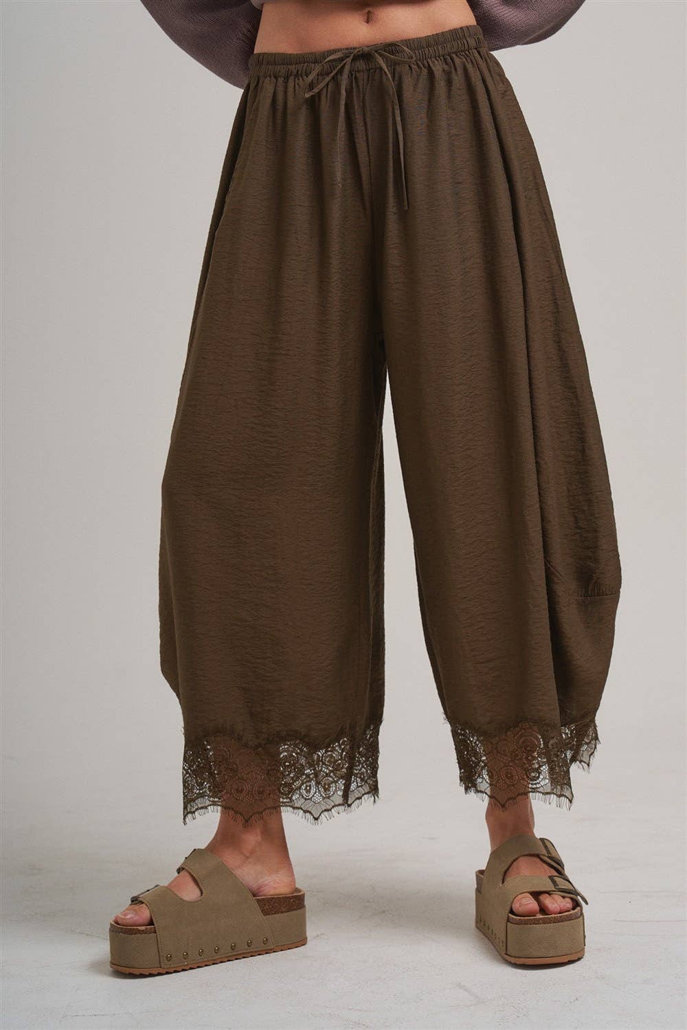 Barrel Lace Pants