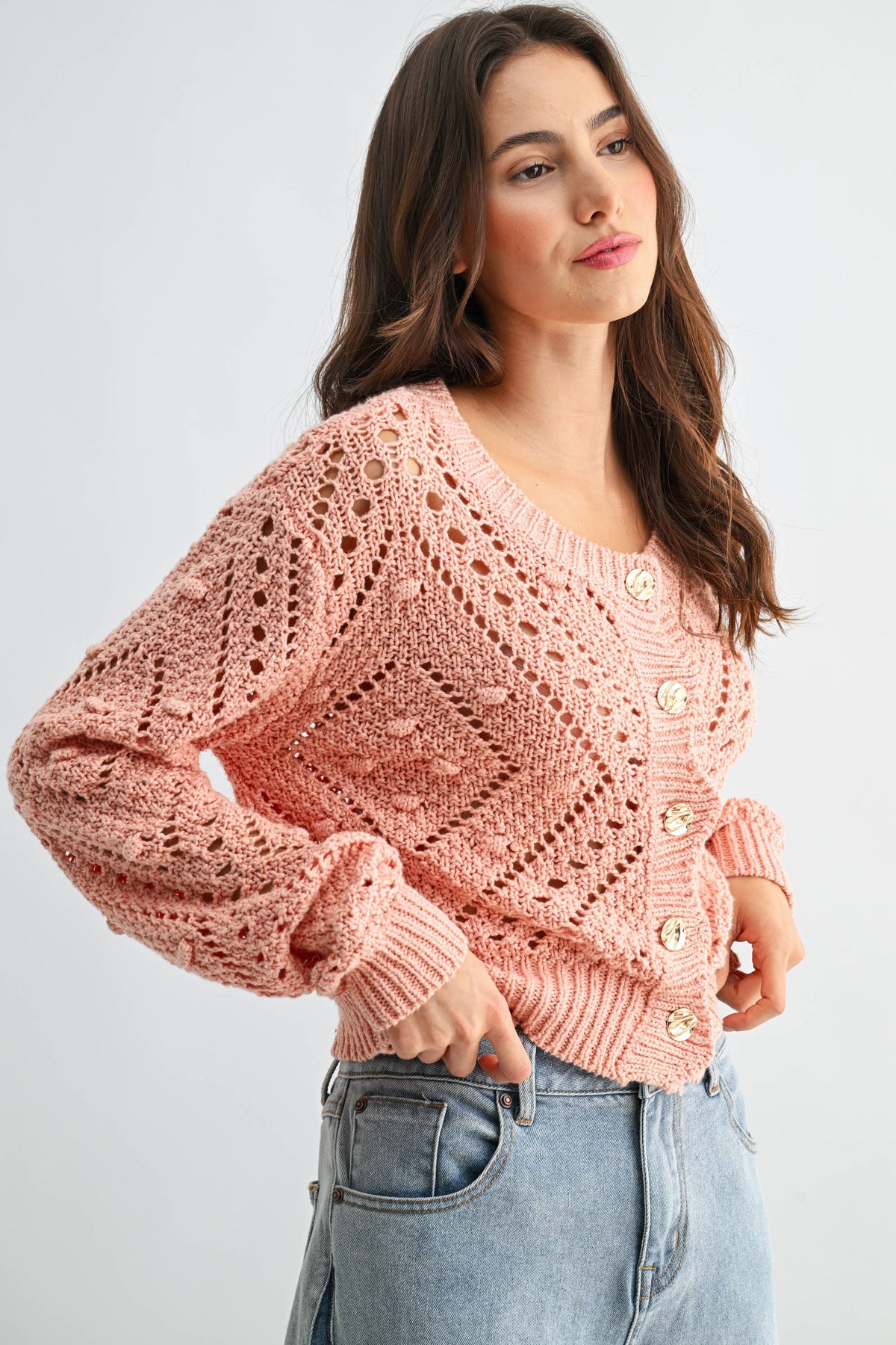 KNIT CARDIGAN WITH GOLD BUTTON DETAIL: LT. PINK