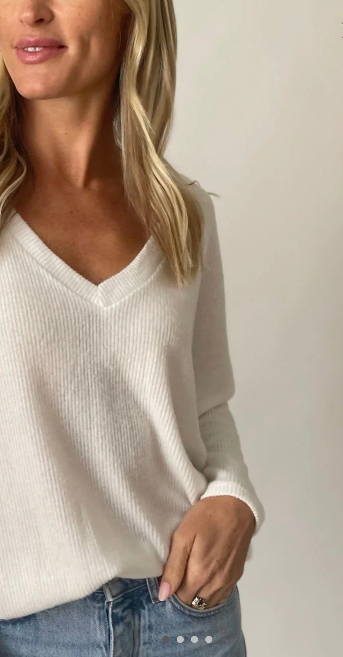 Long Sleeve Ribbed V Neck/Ivory