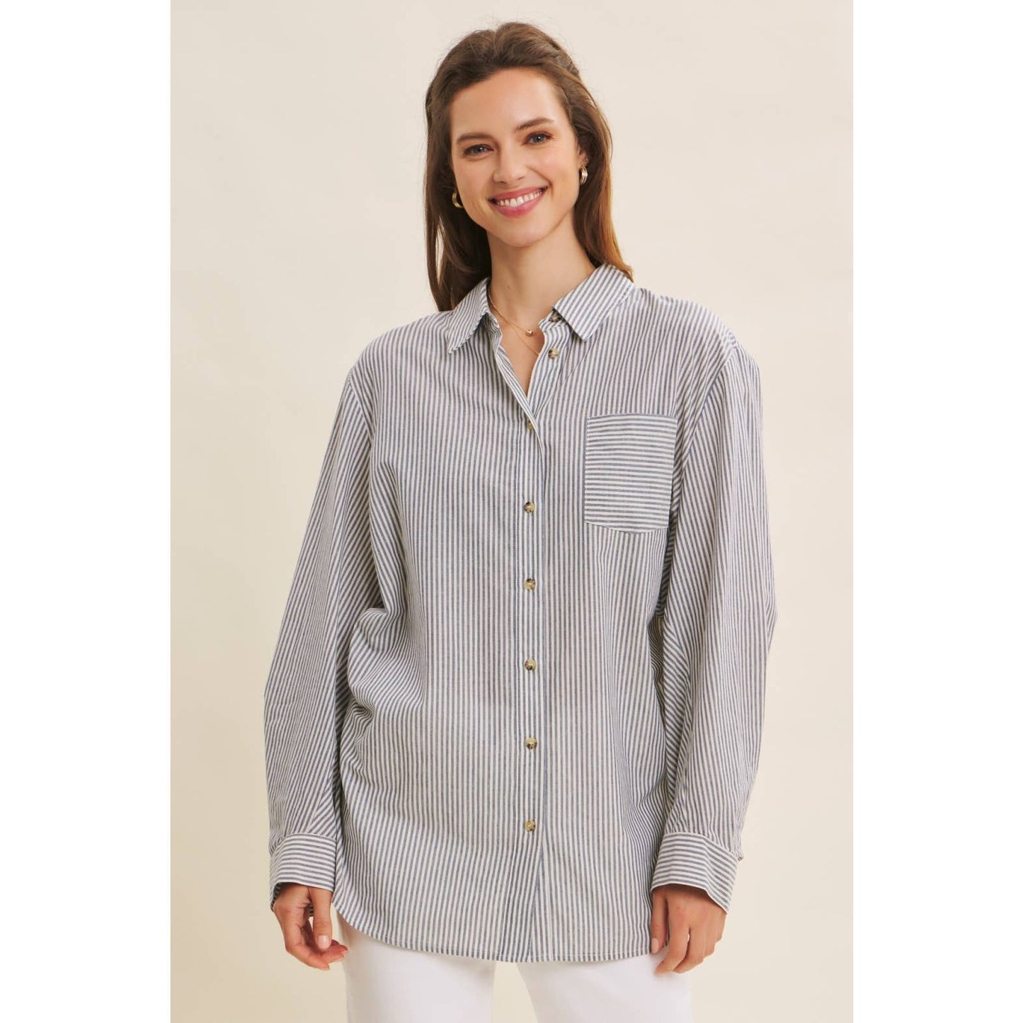 SEASONLESS EASE COTTON PINSTRIPE BUTTON-DOWN OVERSIZED SHIRT: DENIM BLUE