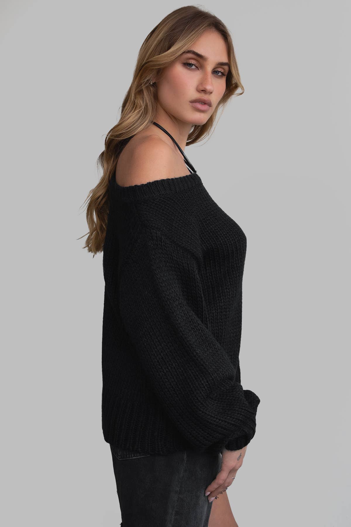 BRANDY Ribbed Knit Off The Shoulder Relaxed Sweater: Navy