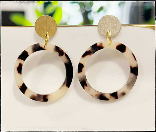 Brass & Circle Thin Tortoise Earring