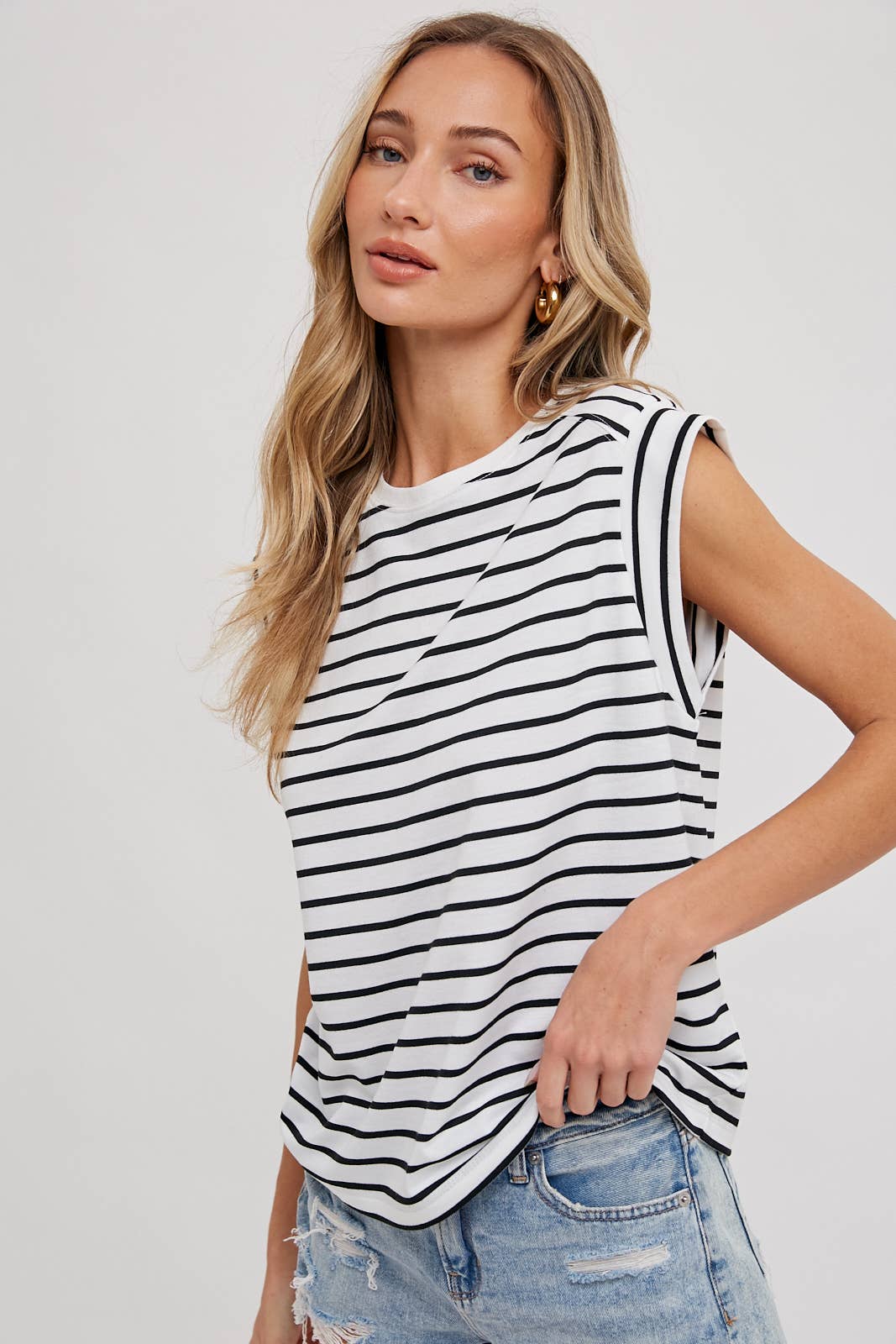 STRIPED MUSCLE TEE: IVORY/BLACK