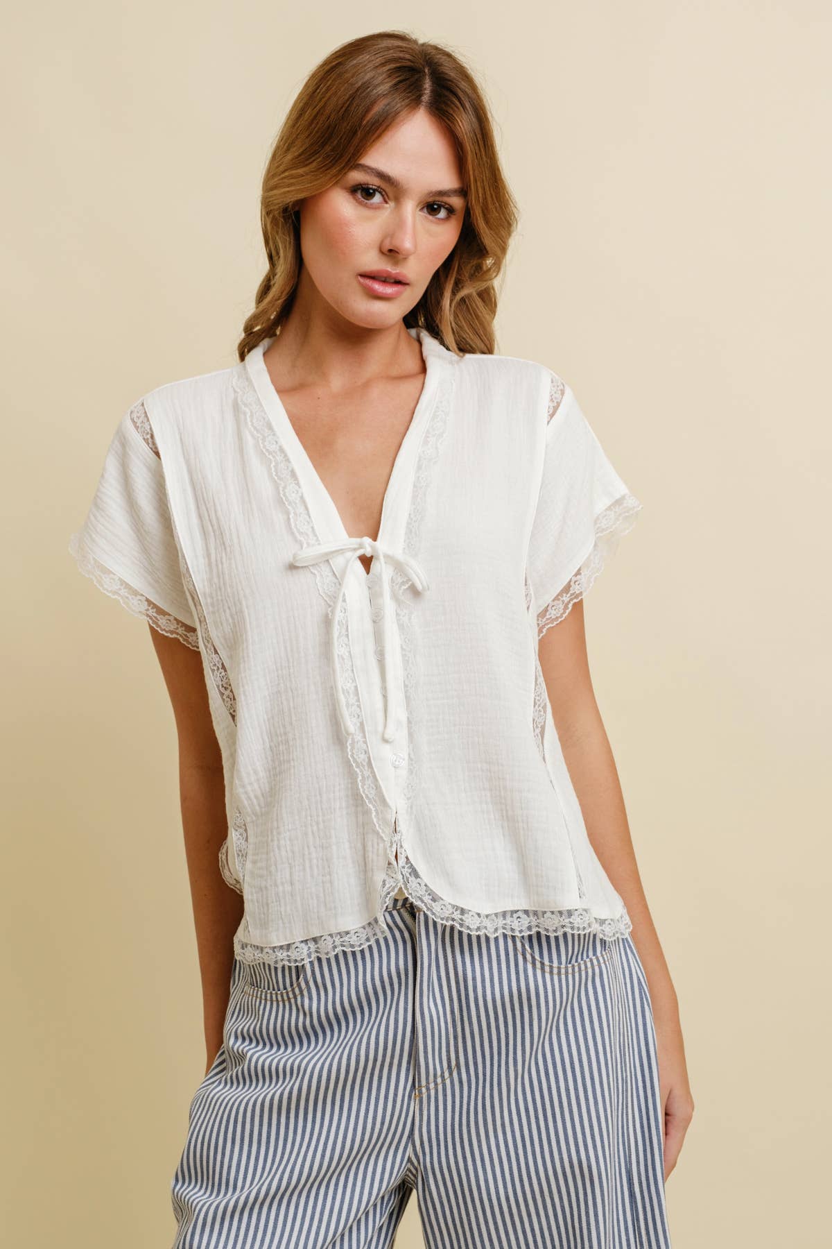 TIE FRONT LACE TRIM TOP: WHITE