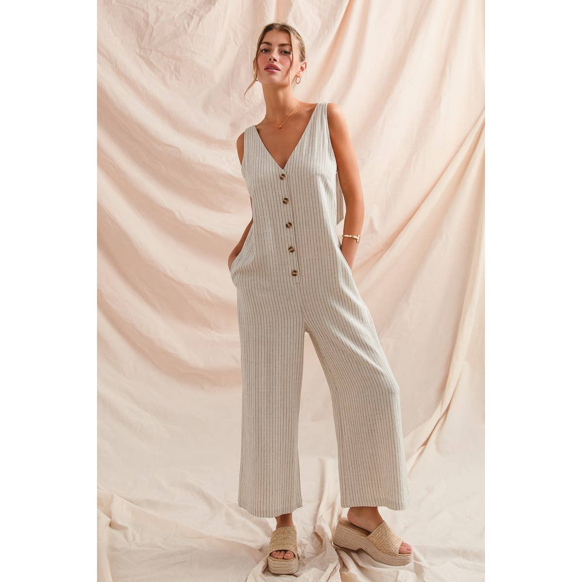 BUTTON FRONT STRIPE LINEN BLEND JUMPSUIT OVERALLS: OATMEAL/BLACK